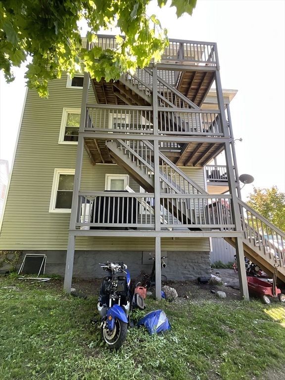 121 Charlton St