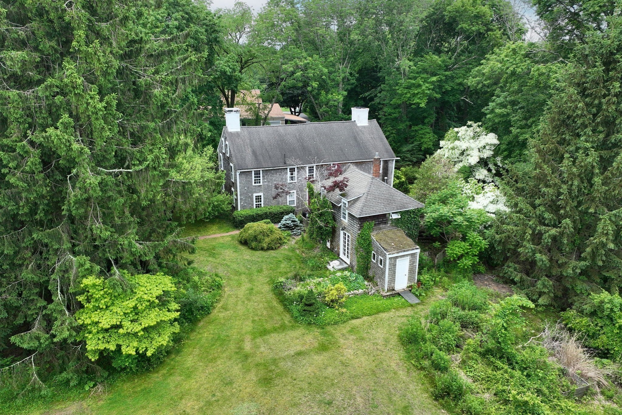 374 High St