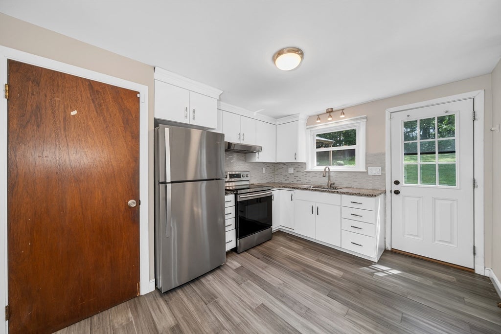 566 Main St, Stoneham, MA, 566 Main St, Stoneham, MA Photo #9