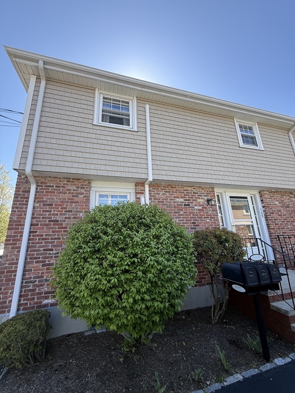 125 Pleasant Street 1
