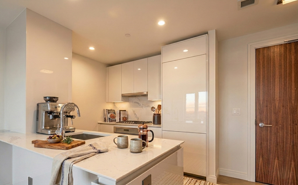 133 Seaport Blvd 1112