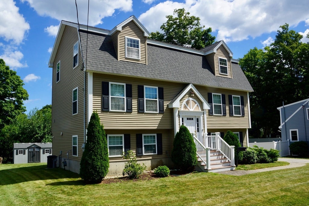 33 Belmont St