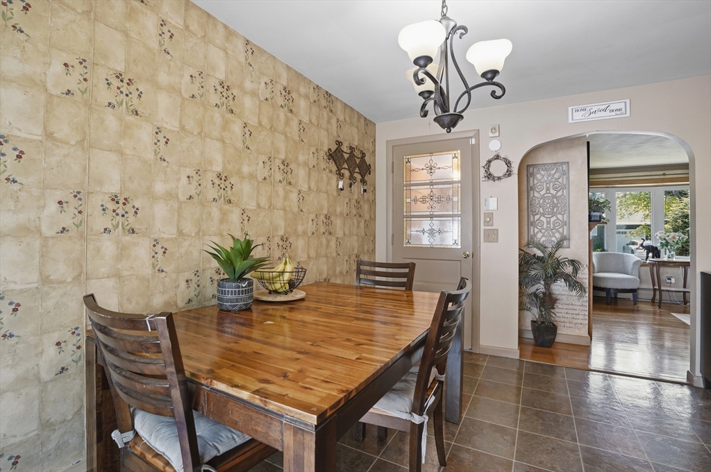 15 Birmingham Road, Worcester, MA Photo #13