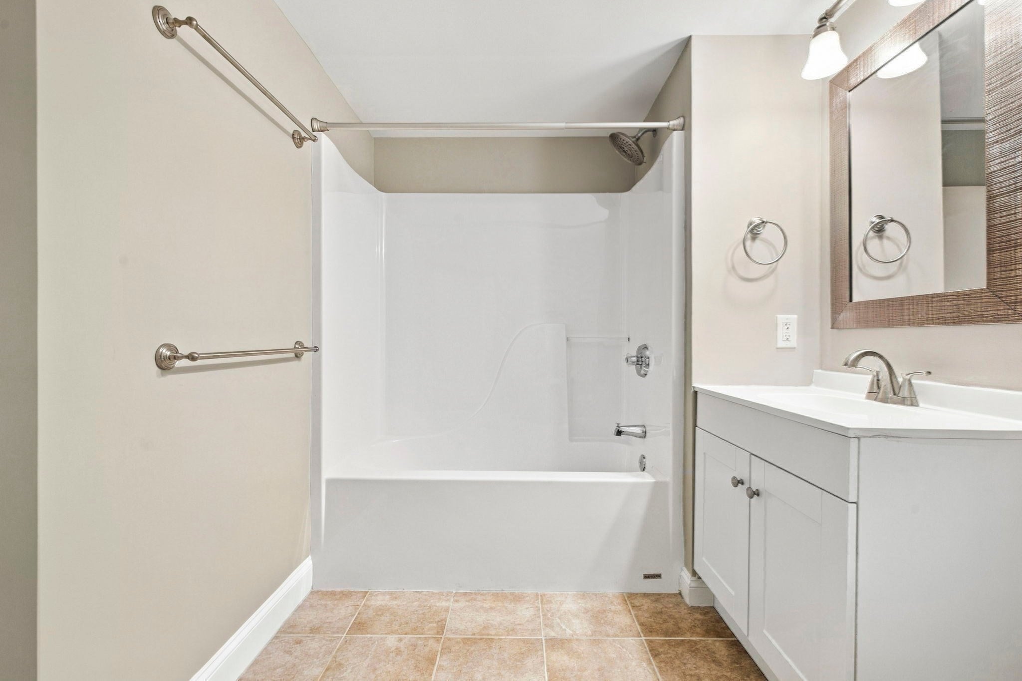 10 Crowninshield Street #306, Peabody, MA, 10 Crowninshield Street #306, Peabody, MA Photo #23