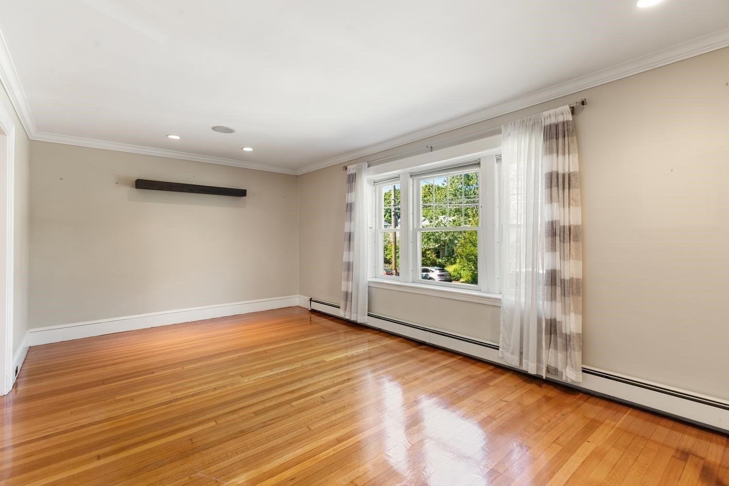 85 Robbins Rd, Watertown, MA, 85 Robbins Rd, Watertown, MA Photo #5