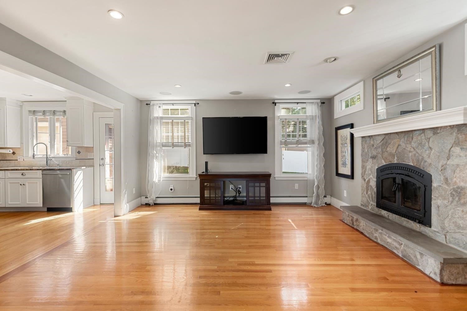 85 Robbins Rd, Watertown, MA, 85 Robbins Rd, Watertown, MA Photo #8