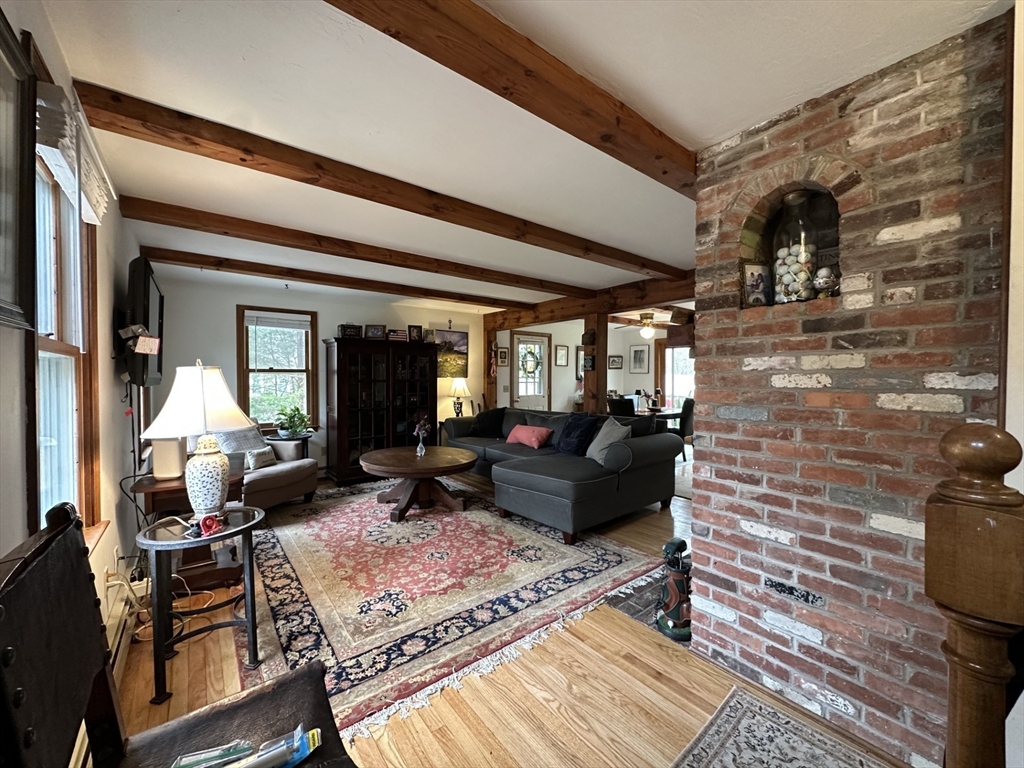 27 Pine View Drive