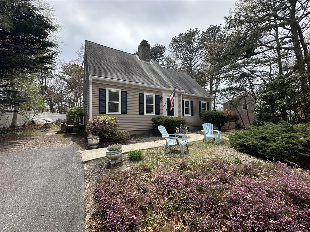 27 Pine View Drive