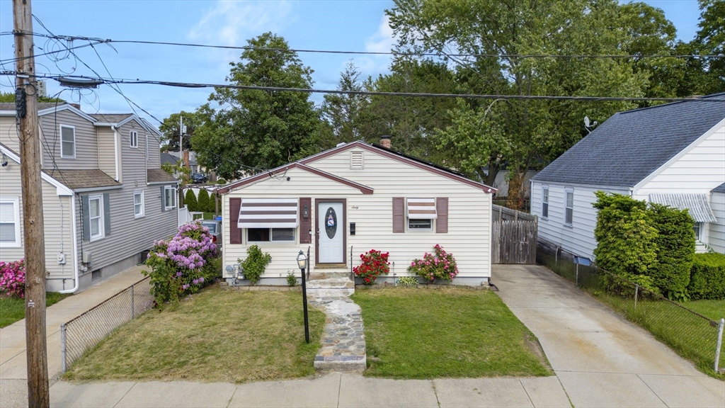 60 Pine Grove St
