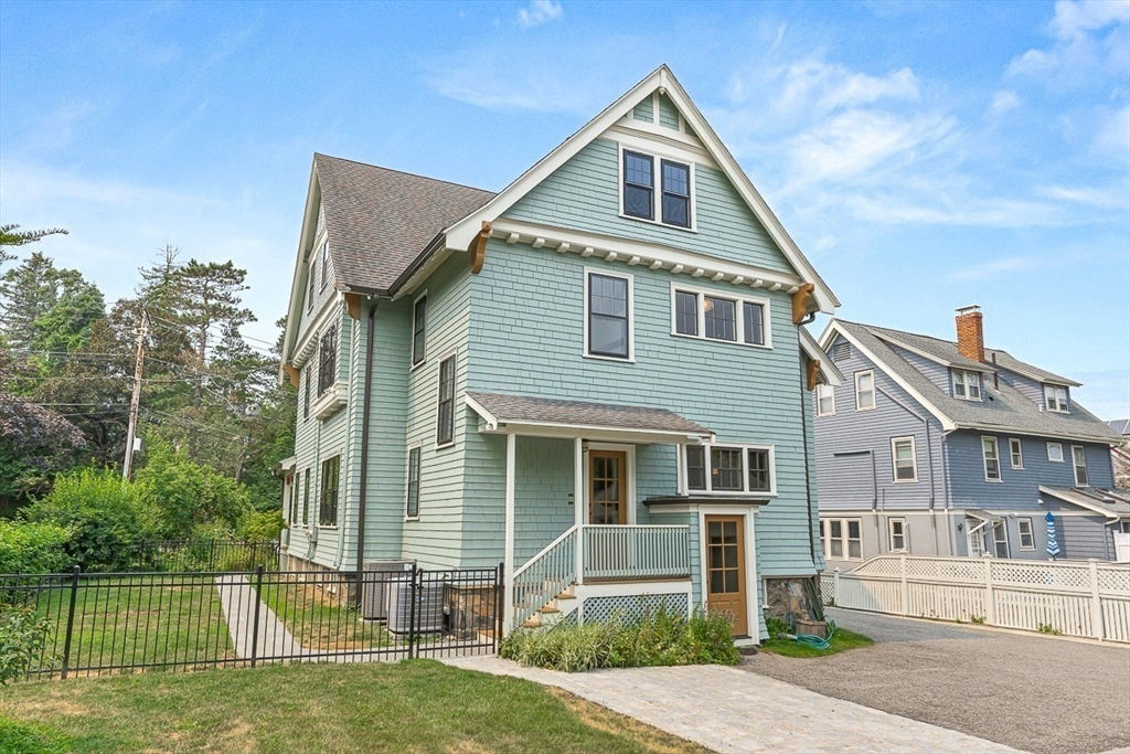 5 Bacon St