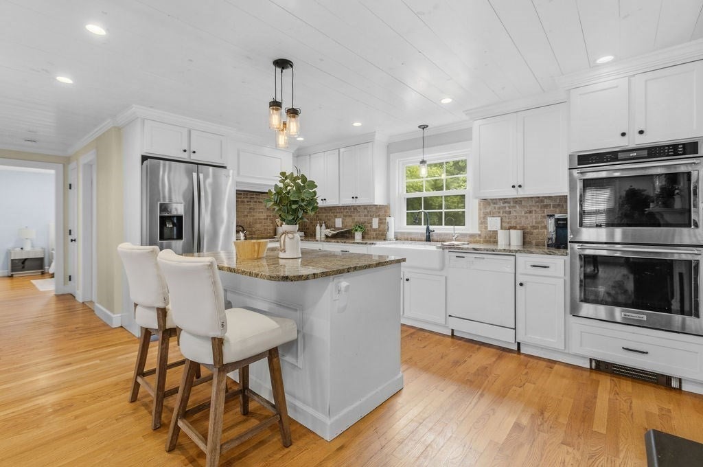 11 Bow St, Plainville, MA, 11 Bow St, Plainville, MA Photo #7