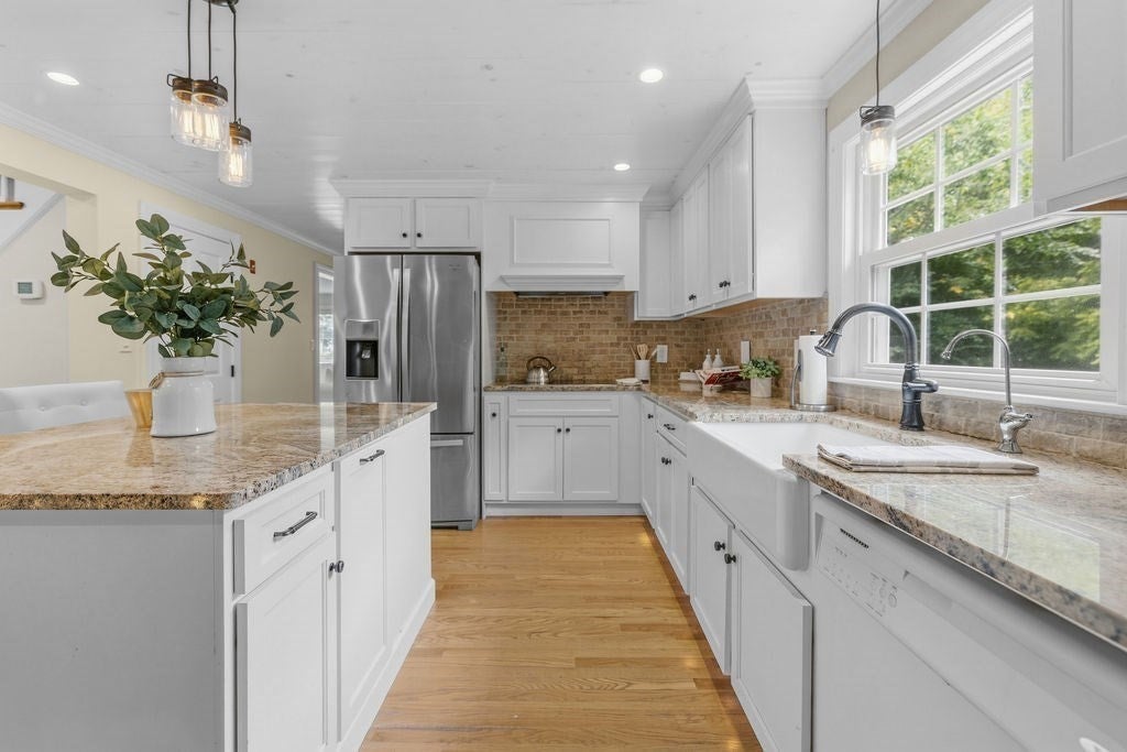 11 Bow St, Plainville, MA, 11 Bow St, Plainville, MA Photo #11