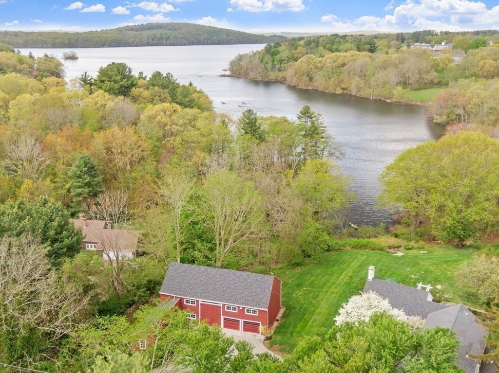 894 Great Pond Road