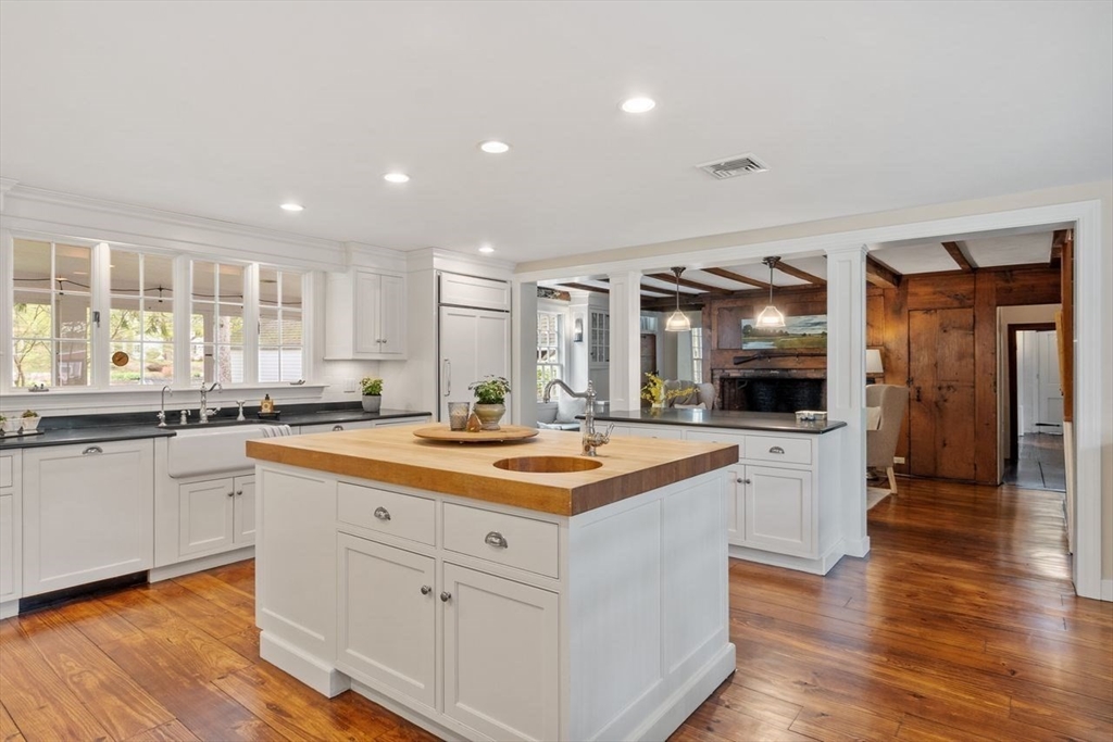 894 Great Pond Road