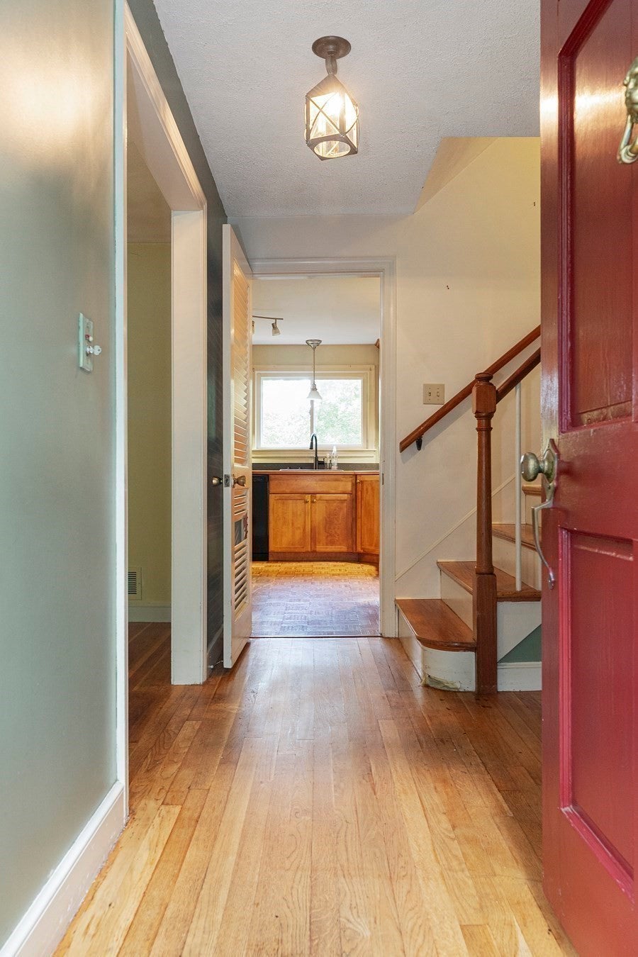 77 Warren Rd, Ashland, MA, 77 Warren Rd, Ashland, MA Photo #4