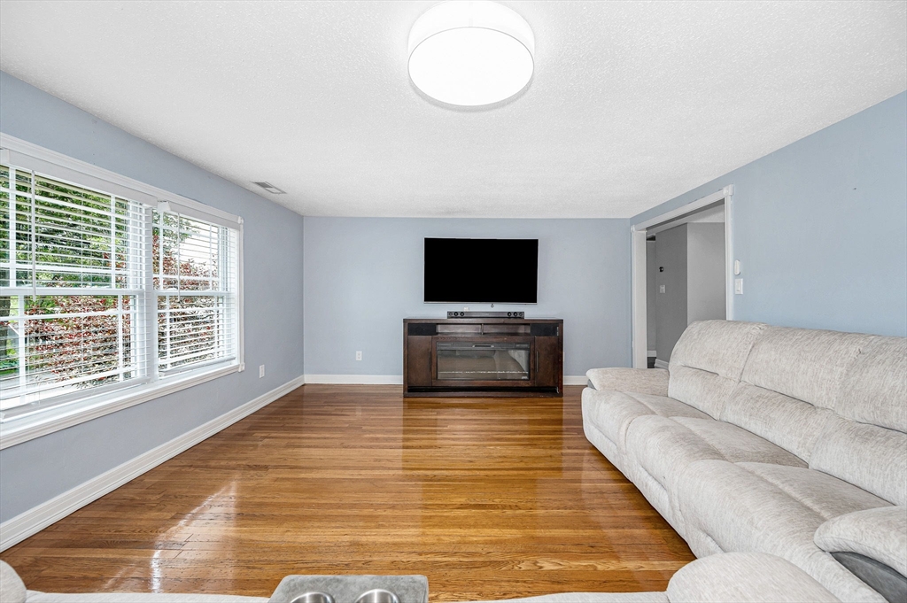 105 Amesbury St