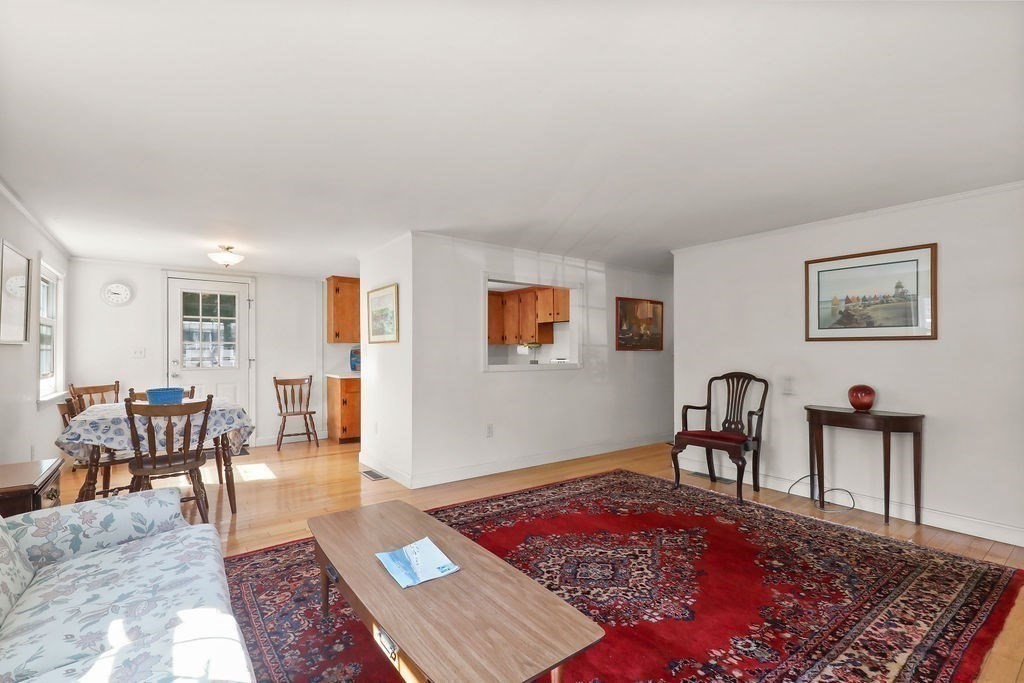 7 Yale Dr