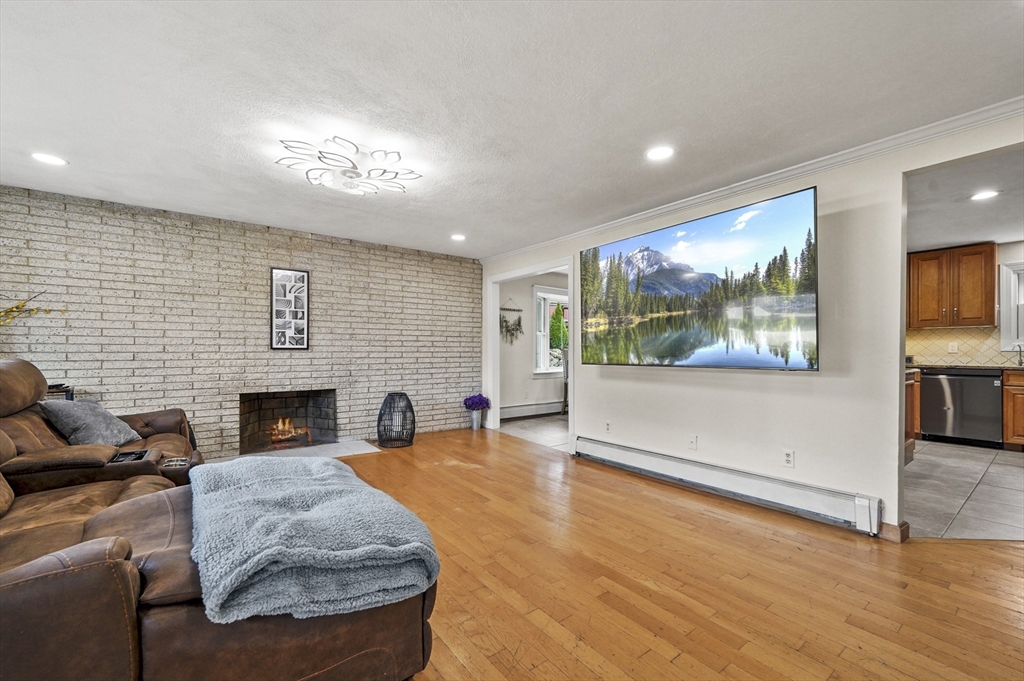 21 Sylvanus Wood Lane