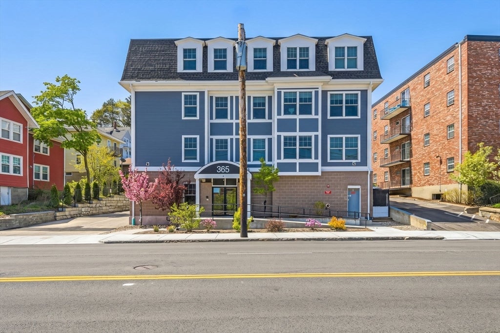 365 Newport Ave #303, Quincy, MA Photo #1