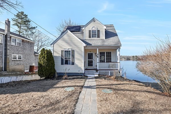 75 Lakeshore Dr
