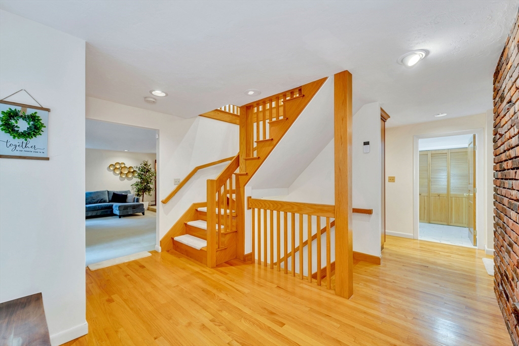 17 Cold Harbor Dr