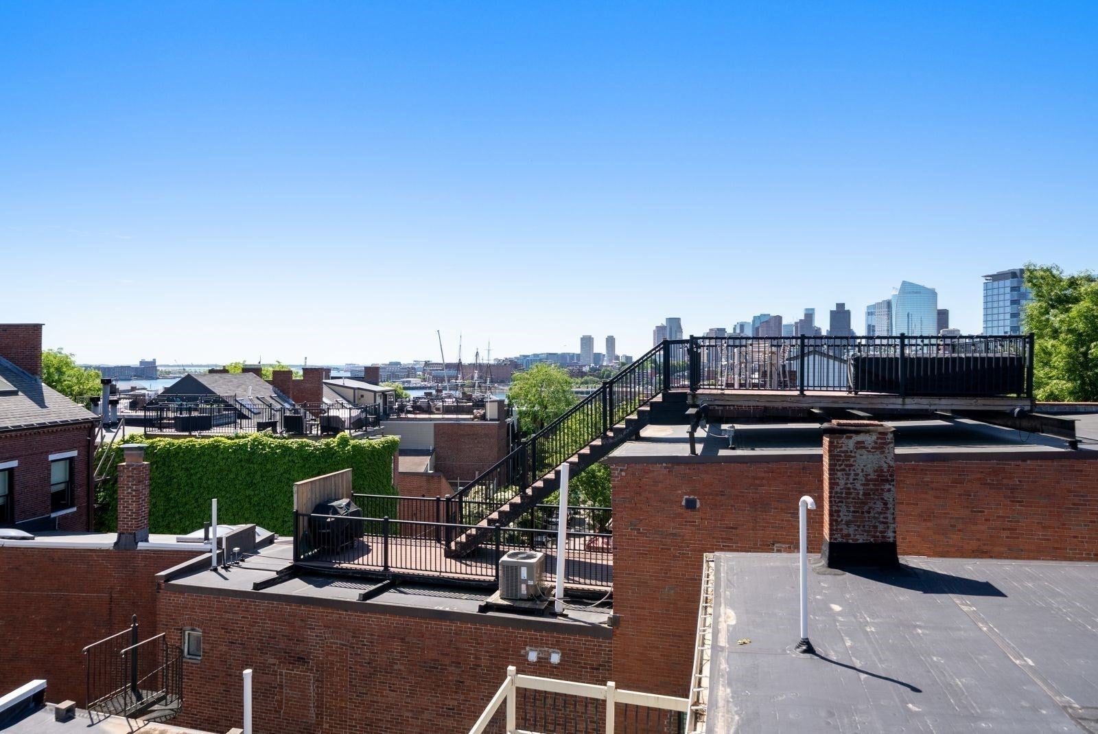 51 Chestnut Street, Boston, MA Photo #32