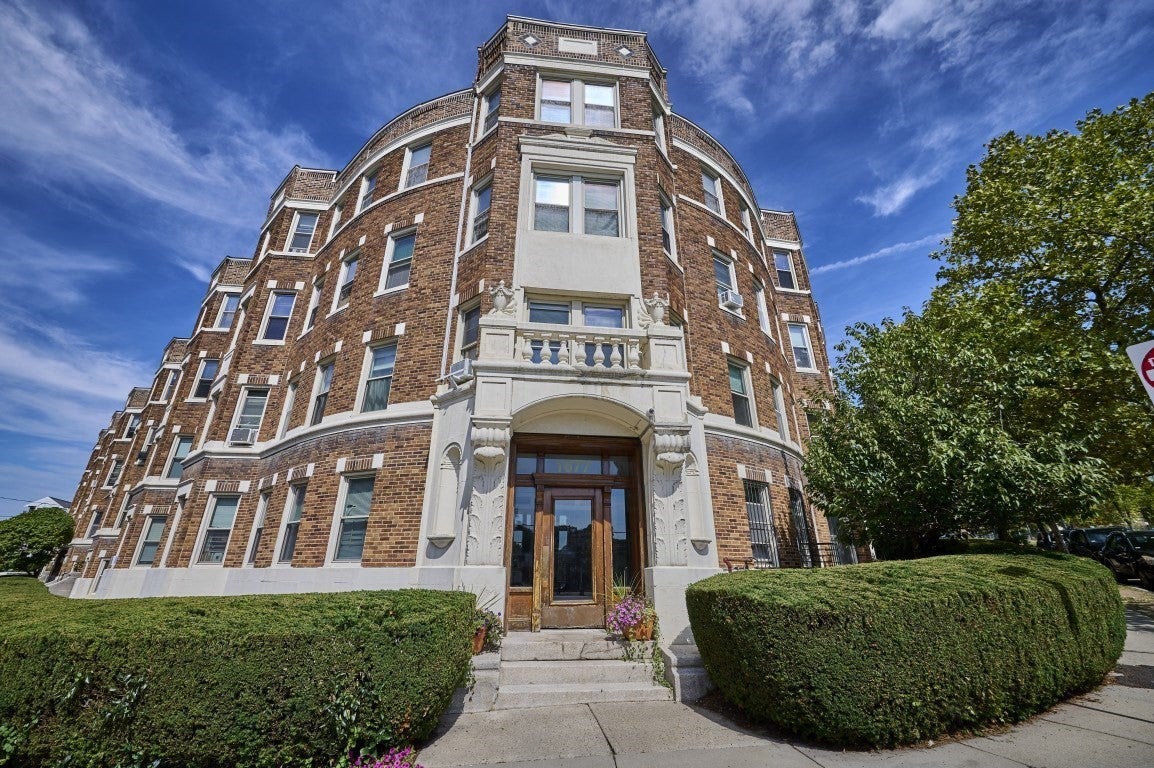 1677 Commonwealth Ave #12, Boston, MA, 1677 Commonwealth Ave #12, Boston, MA Photo #1