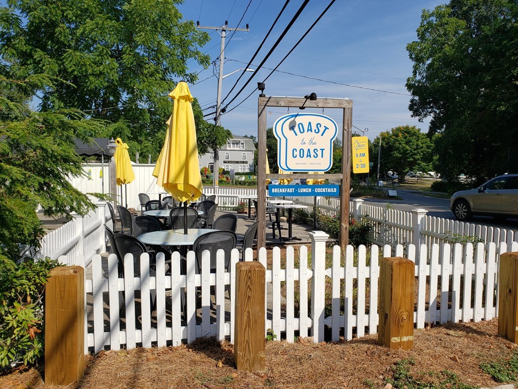 222 Main St