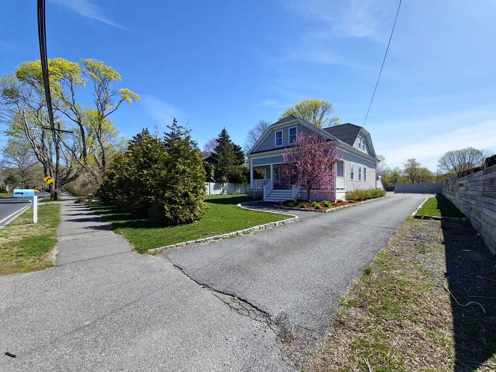 23 Old Barnstable Rd