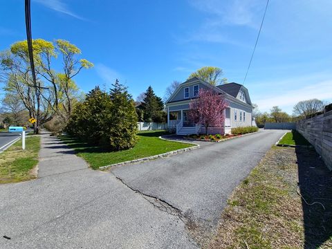 23 Old Barnstable Rd Falmouth MA 02536