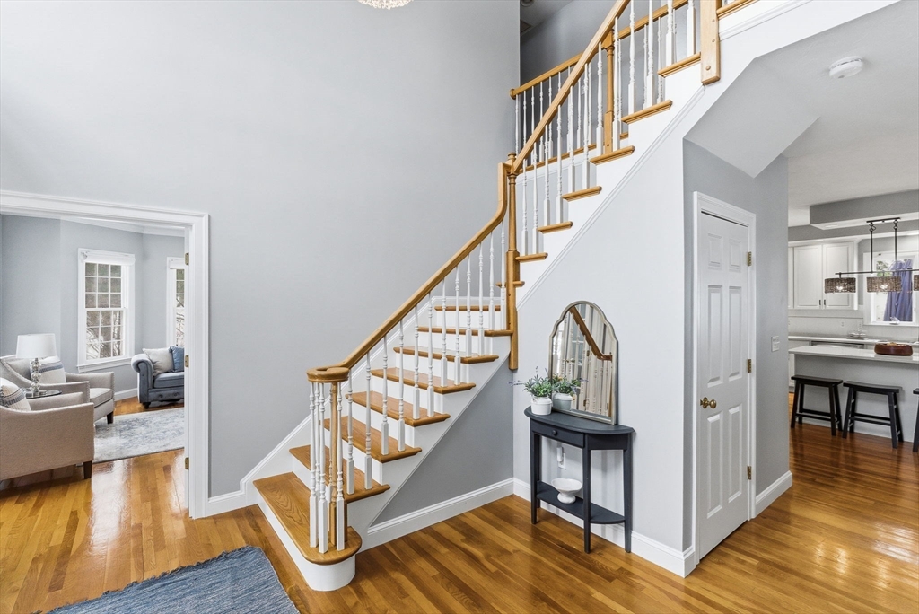 7 Grindstone Ct