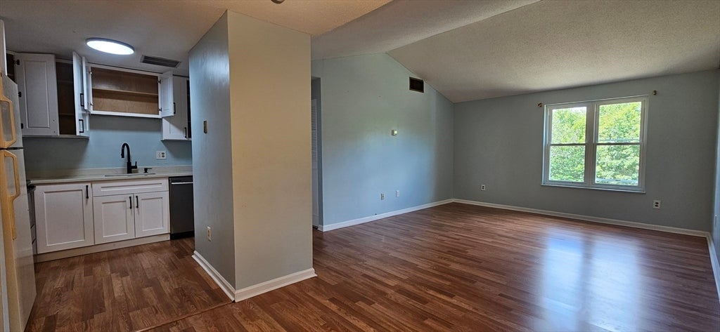 10 Longworth Ave 22