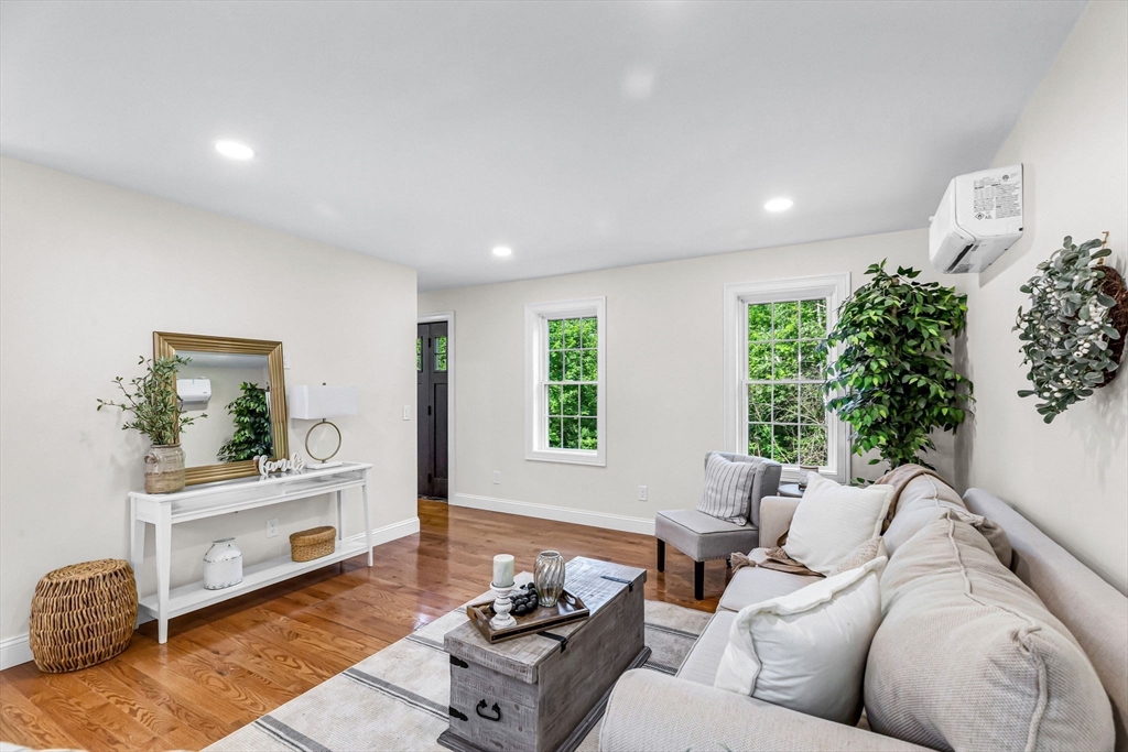 105 Forest Ave