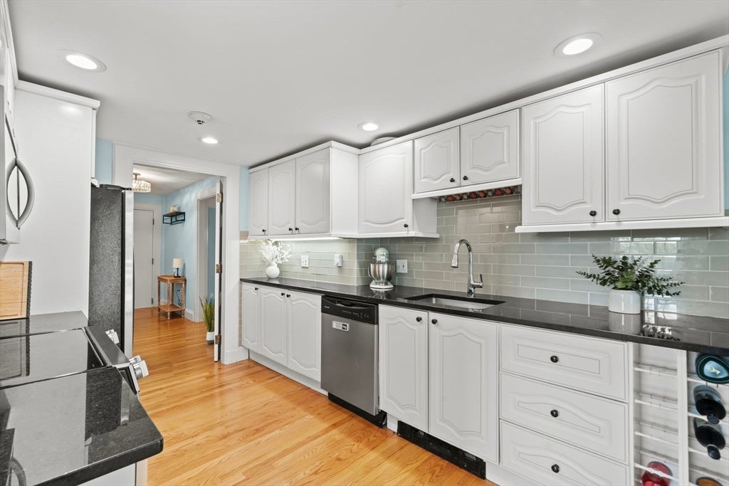 1401 Great Pond Road #8, North Andover, MA Photo #7