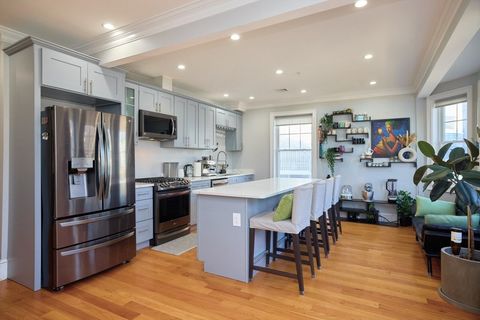 23-25 Bowdoin Ave 4 Boston MA 02121