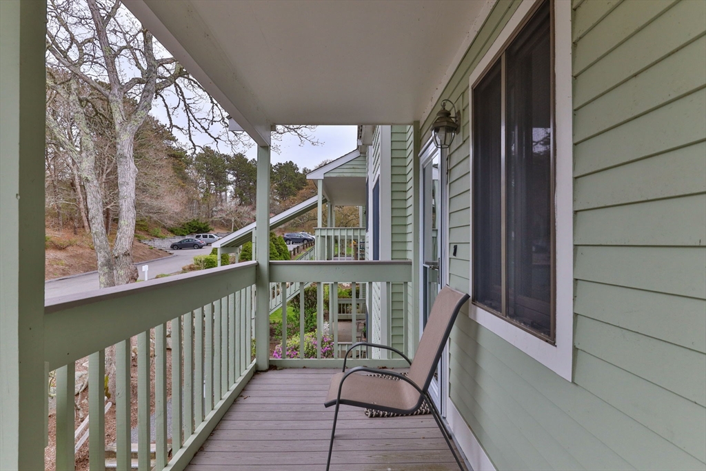 77 Chilton Ln 77