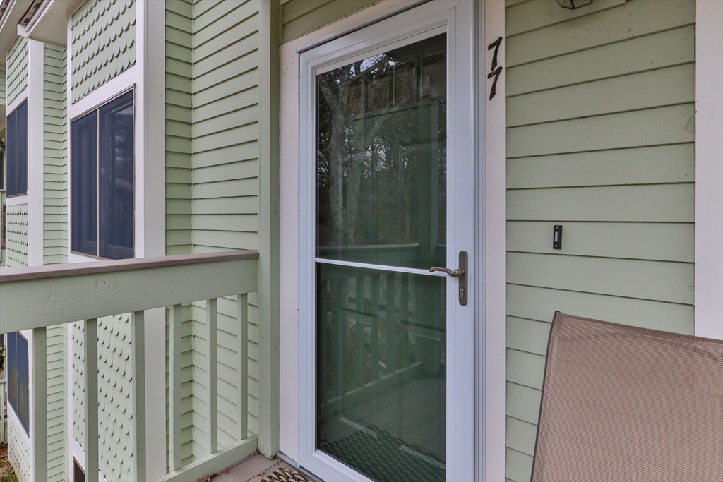 77 Chilton Ln 77