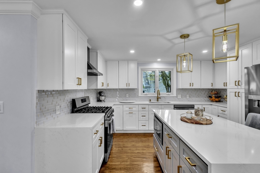 7 Corey Rd