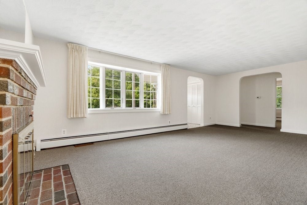 4 Abbott Rd, Waltham, MA Photo #15