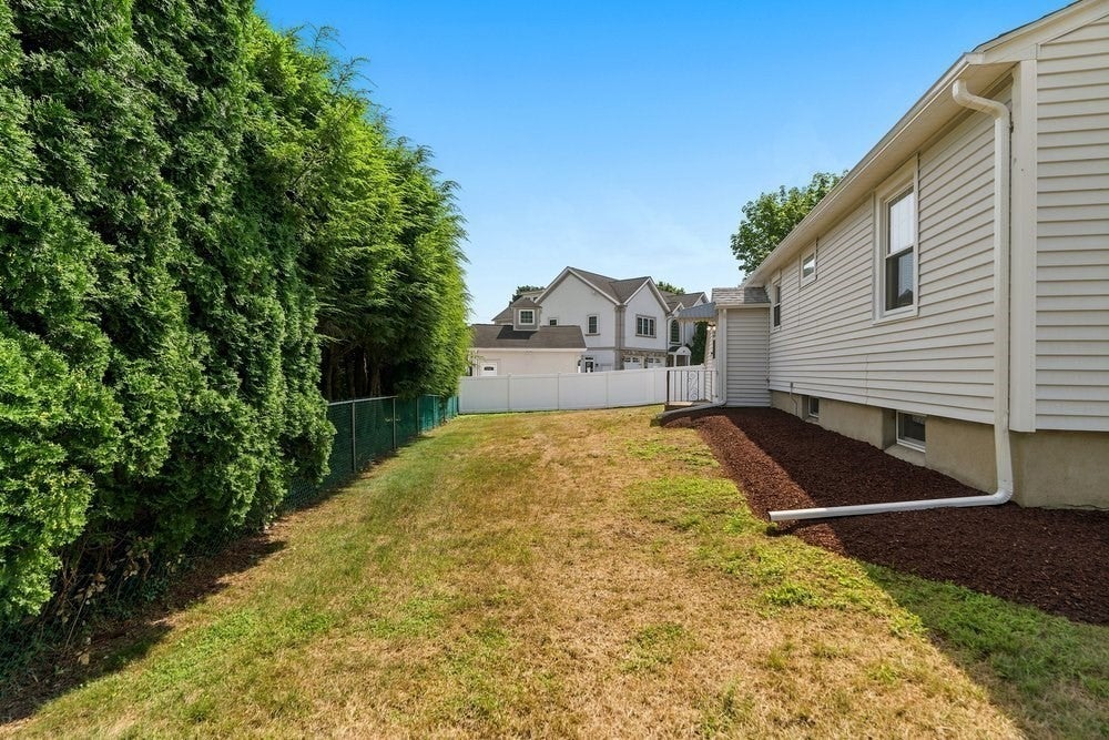 4 Abbott Rd, Waltham, MA Photo #34