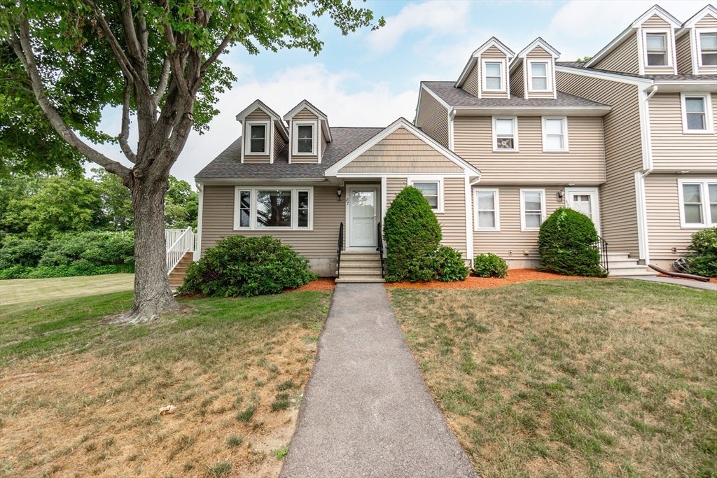 Photo of 87 Merrimack Meadows Ln #87, Tewksbury, MA 01876 (MLS # 73555846)