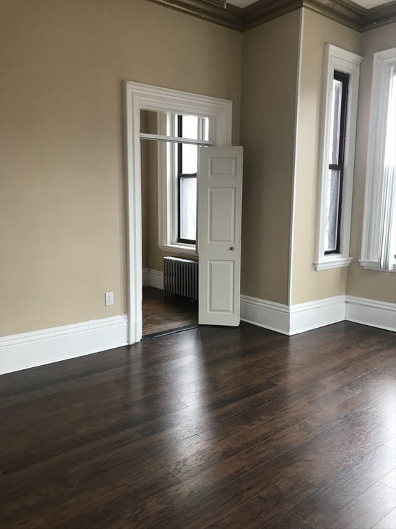 14 Monument Square 2-6