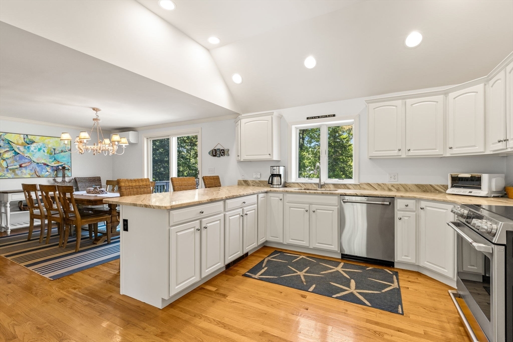 74 Deering Dr