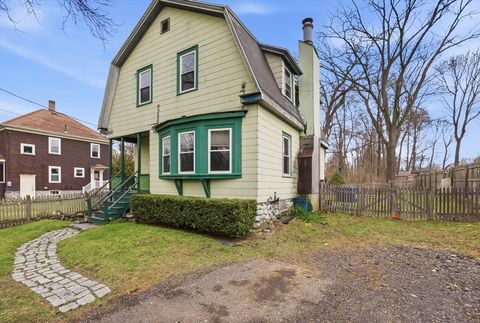 513 Maple St Danvers MA 01923