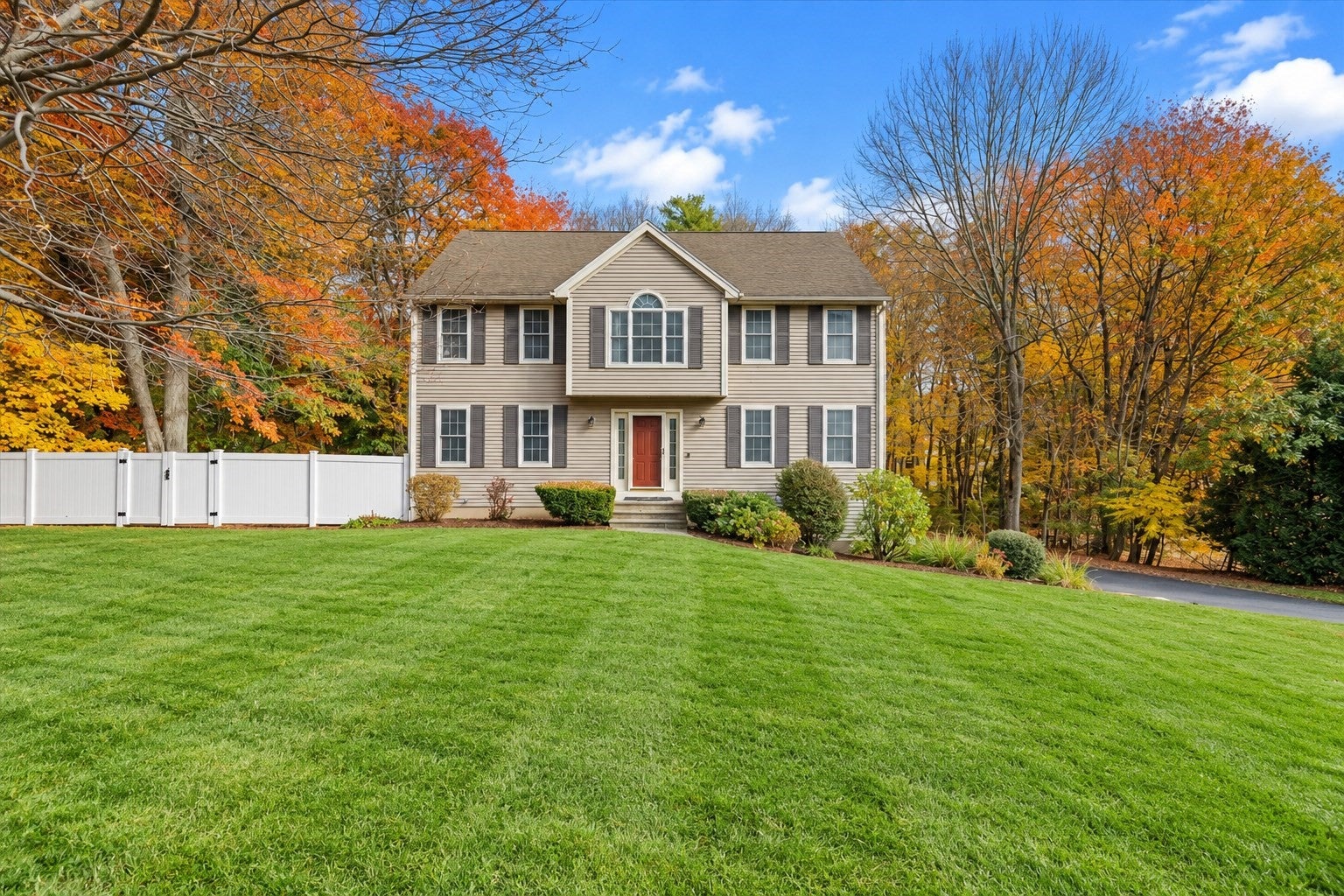 16 Wildflower Dr, Sutton, MA, 16 Wildflower Dr, Sutton, MA Photo #34