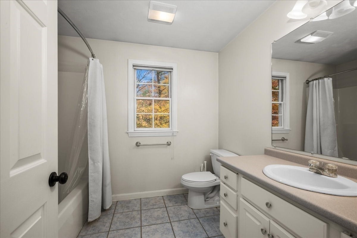 16 Wildflower Dr, Sutton, MA, 16 Wildflower Dr, Sutton, MA Photo #22