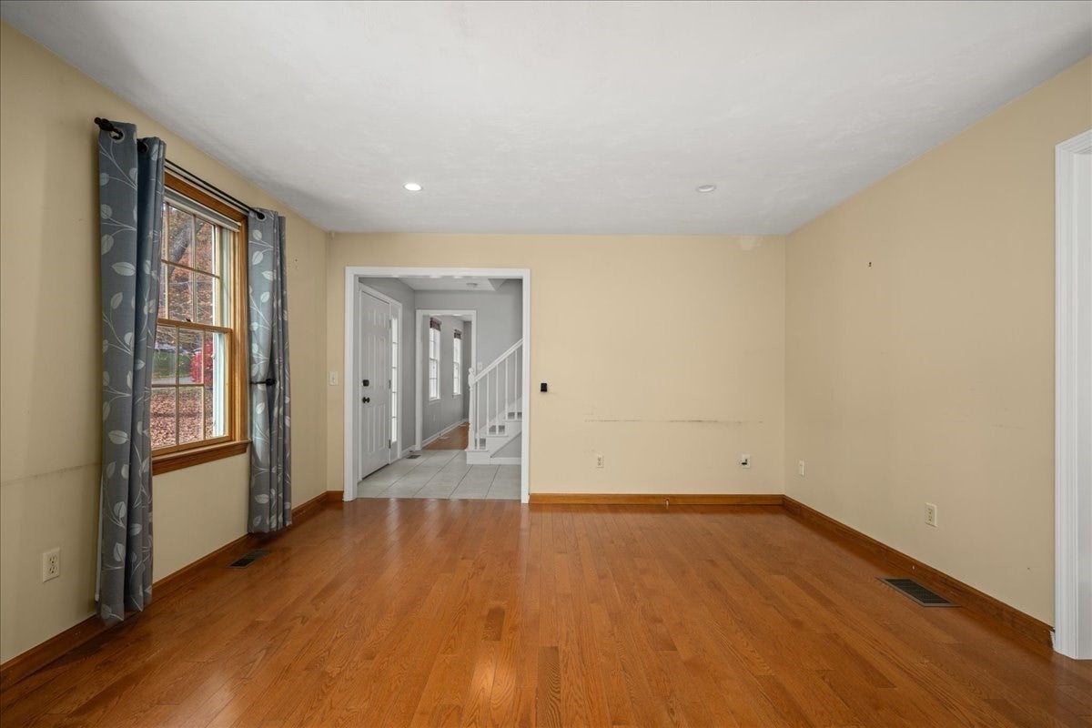 16 Wildflower Dr, Sutton, MA, 16 Wildflower Dr, Sutton, MA Photo #10