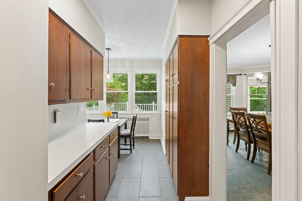 9 Maplewood Ter