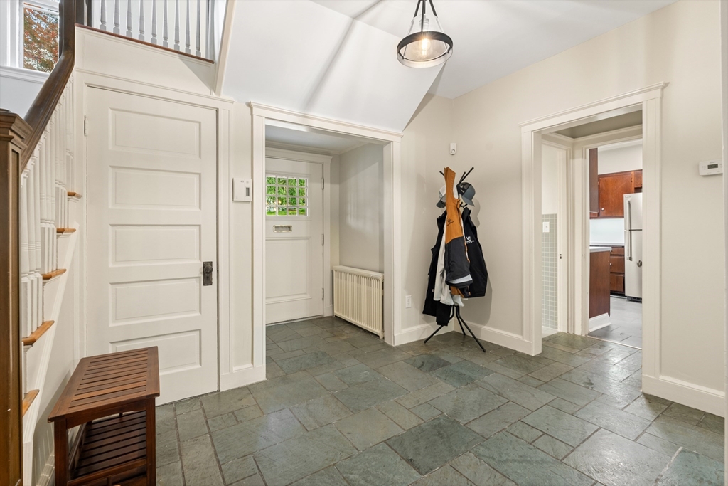 9 Maplewood Ter