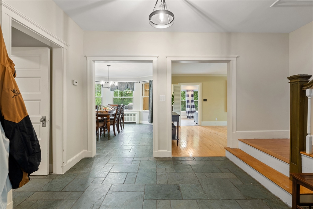 9 Maplewood Ter